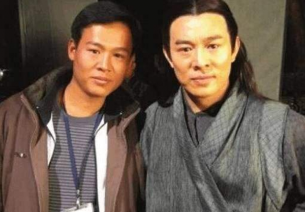 與吳京相比，周冬雨的替身可稱得上是真嚇人，如同複製貼上一般