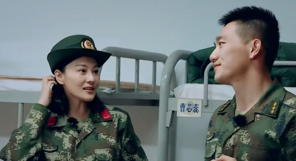 林允做手機殼被贊“藝術家”？娛樂圈真正的手藝人要忍不住了