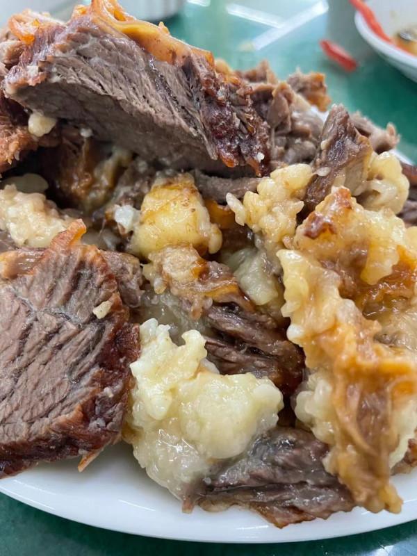 來到內蒙古,我見識到了草原民族的硬核早餐 來到內蒙古,我見識到了草原民族的硬核早餐