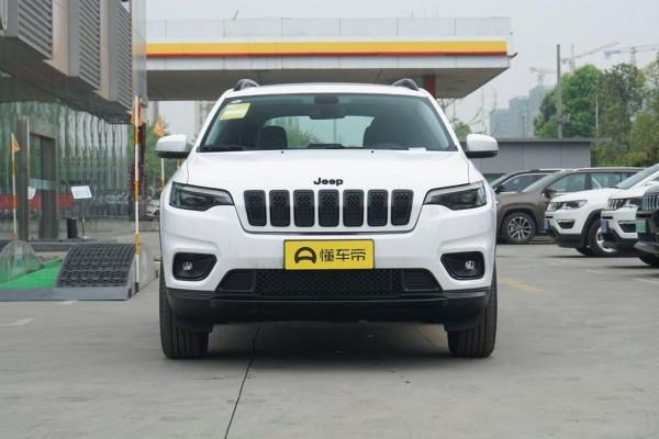 Jeep自由光：2.0T動力爆265馬力，採埃孚進口9AT，適時四驅，香？