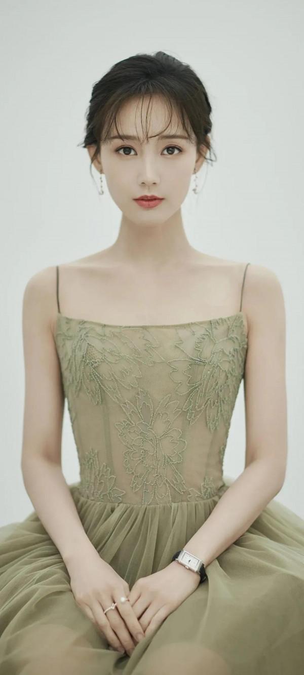 李一桐 全面屏桌布