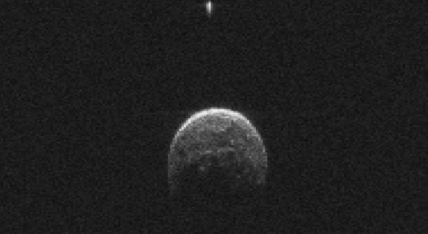 科學家發現首個四重小行星系統，迷你小天體擁有三顆衛星