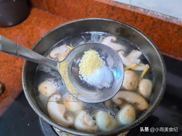 冬天的第一碗湯，不是雞湯羊肉湯而是它，湯鮮味美，天天喝不膩