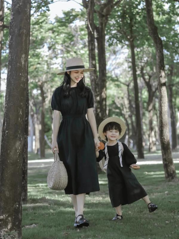 “森系穿搭”甜美減齡，別輕信！不懂“配飾＋配色”，越穿越土氣