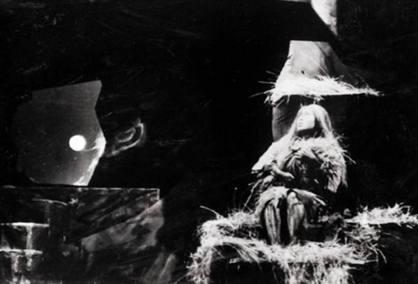 四川白毛女：深山孤苦17年，渾身赤裸當野人，下山後生下一兒一女