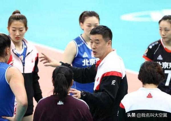 中國女排新任主教練人選浮出水面，不是蔡斌，也不是張建章