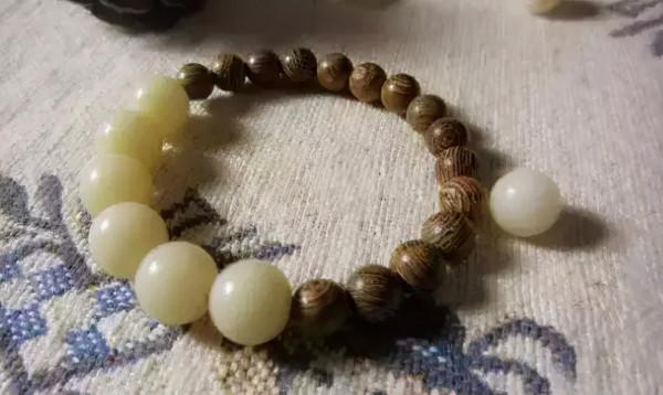 手串怎麼戴才不土氣?教你一秒變型男 手串怎麼戴才不土氣?教你一秒變型男