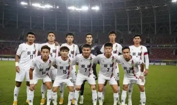 新疆足球隊的兒娃子打進全運會決賽9.18晚7.20分新疆健康體育頻道