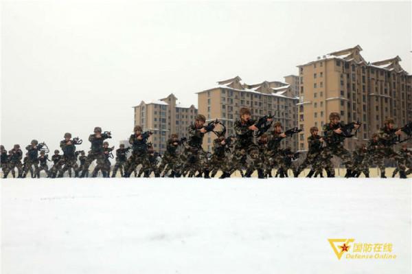 隔著螢幕都覺得冷！一組熱血訓練圖帶你直擊&OpenCurlyDoubleQuote;硬漢&rdquo;踏雪礪兵