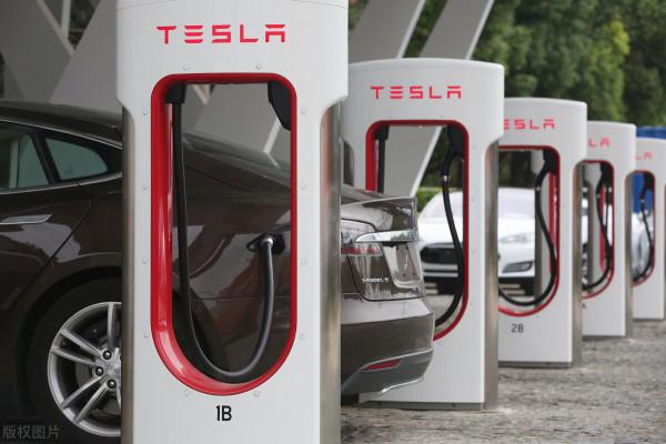 螞蟻財富的&OpenCurlyDoubleQuote;金選投顧&rdquo;突遭叫停、加拿大調查特斯拉熱泵失靈問題