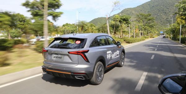 「鵬哥聊車」未來已來，智慧戰線向後蔓延？試駕全新哈弗神獸