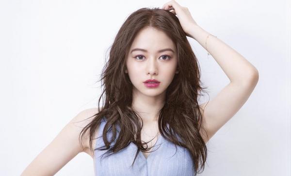 女人不管多少歲,化妝時建議學會打造“透明感”,乾淨自然顯氣色 女人不管多少歲,化妝時建議學會打造“透明感”,乾淨自然顯氣色