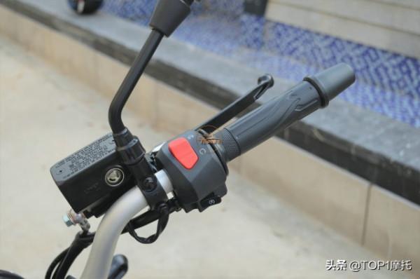 好騎、操控靈活、價效比高 無極300AC新款到店實拍