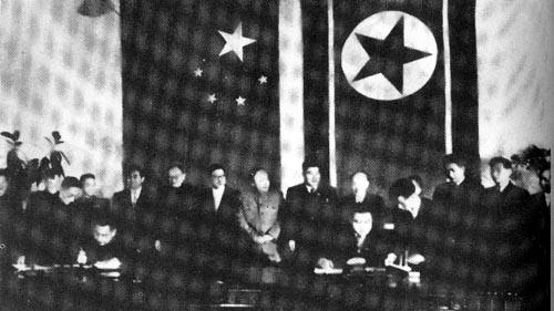 1950年抗美援朝第一戰,先打“恐美病”,彭德懷讓中國人挺直腰桿 1950年抗美援朝第一戰,先打“恐美病”,彭德懷讓中國人挺直腰桿