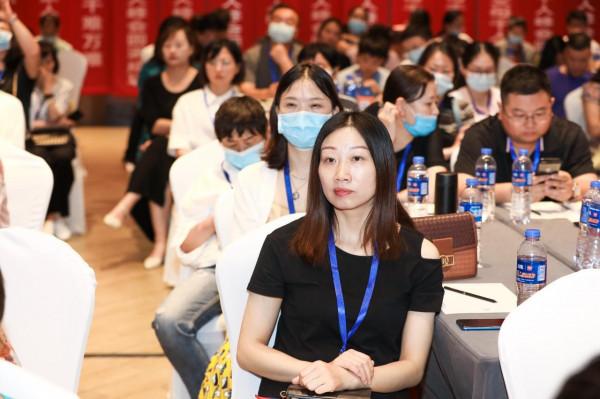 部分985、211畢業生,正在變成“高學歷窮人”,這種現象值得警惕 部分985、211畢業生,正在變成“高學歷窮人”,這種現象值得警惕