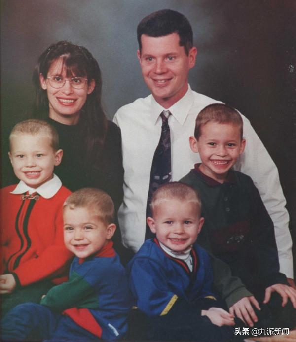 莫斯科一女子懷抱兩子從高樓跳下,不幸身亡,疑患產後抑鬱 莫斯科一女子懷抱兩子從高樓跳下,不幸身亡,疑患產後抑鬱