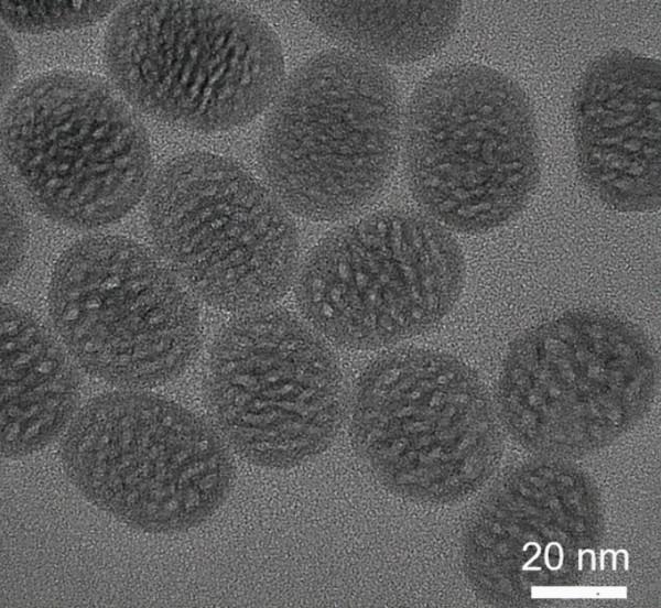 NUS科學家獲得德國洪堡研究獎:發光奈米材料可用於疾病治療 NUS科學家獲得德國洪堡研究獎:發光奈米材料可用於疾病治療