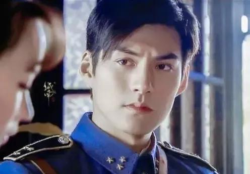 12個從書裡摳出來的民國少帥,這才叫氣質超群,帥得各有千秋 12個從書裡摳出來的民國少帥,這才叫氣質超群,帥得各有千秋