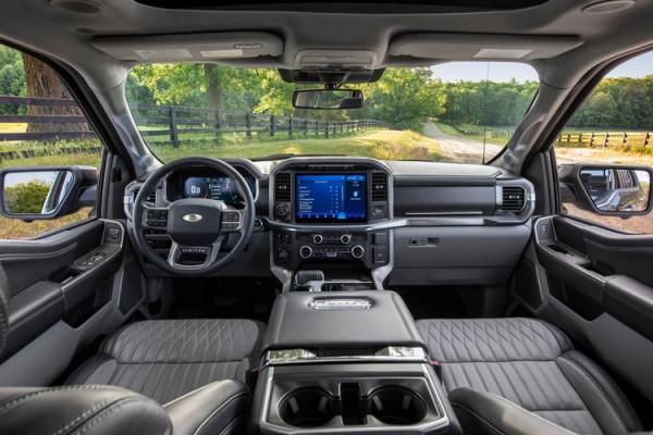 越野車打響“軍備競賽” ,誰才是進藏車天花板? 越野車打響“軍備競賽” ,誰才是進藏車天花板?