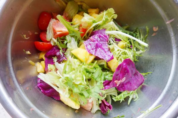 減肥期間就吃這道清爽大拌菜，食材豐富，營養低脂又解膩