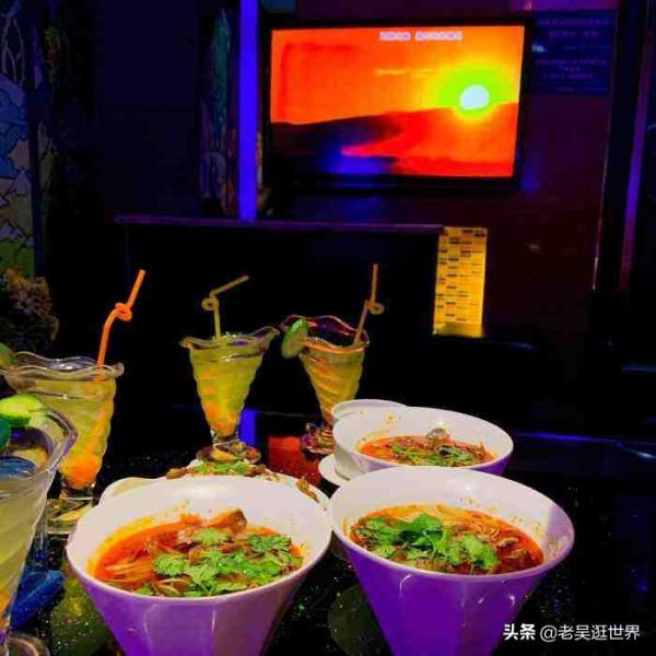 從硬體到軟體，中日韓三國KTV的差別在哪？