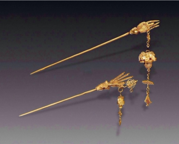 &quot;金簪上的天上人間&quot;，朱厚燁之墓發現的金簪，被稱&quot;鬼斧神工&quot;