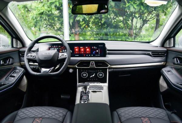 兩驅選星睿PRO,四驅就買最頂配,星途凌雲400T價格厚不厚道? 兩驅選星睿PRO,四驅就買最頂配,星途凌雲400T價格厚不厚道?