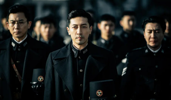 《前行者》首播，張魯一聶遠韓雪互飆演技，劇情燒腦有爆款潛質