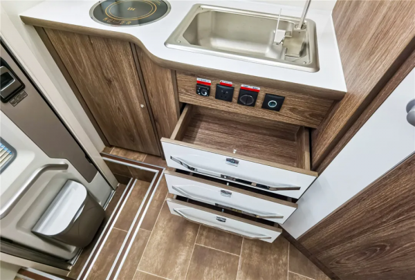 拓銳斯特諾亞方舟系列 海王星1號 豪華沙發彈性空間 開啟舒適新旅程