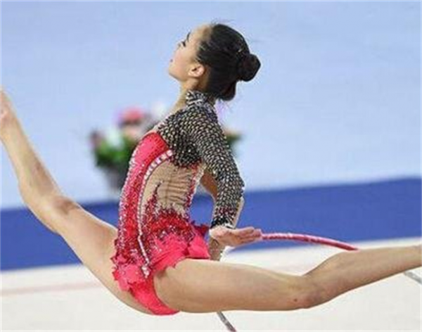 韓國體操員愛上中國裁判，3年後不顧家人勸阻，為愛赴北京學中文