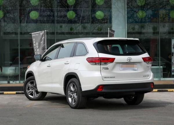 開完漢蘭達，再開朋友的冠道，對比後發現豐田和本田差距明顯