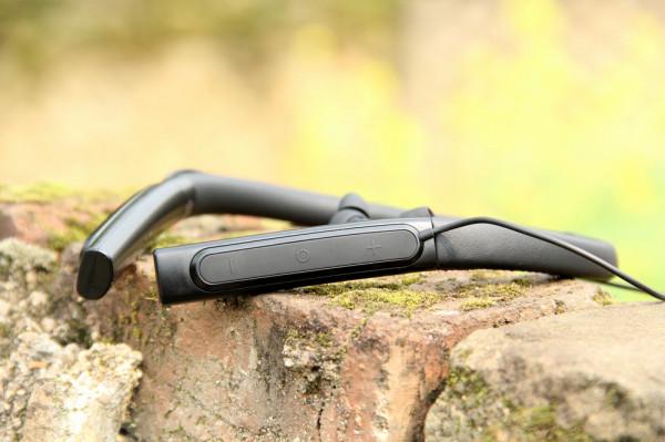 商務範十足——iquag40頸掛式降噪藍芽耳機評測 商務範十足——iquag40頸掛式降噪藍芽耳機評測