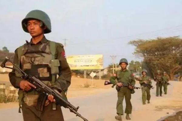 別再緊盯阿富汗,緬甸又打起來了!重炮猛烈開火,平民死傷慘重 別再緊盯阿富汗,緬甸又打起來了!重炮猛烈開火,平民死傷慘重