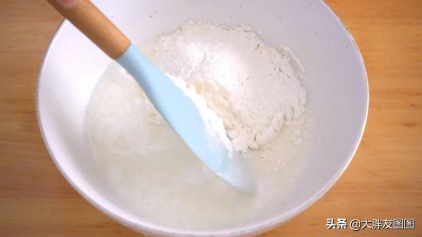 如何自制土耳其酥？無需發酵，酥皮可卷萬物，高顏值美味