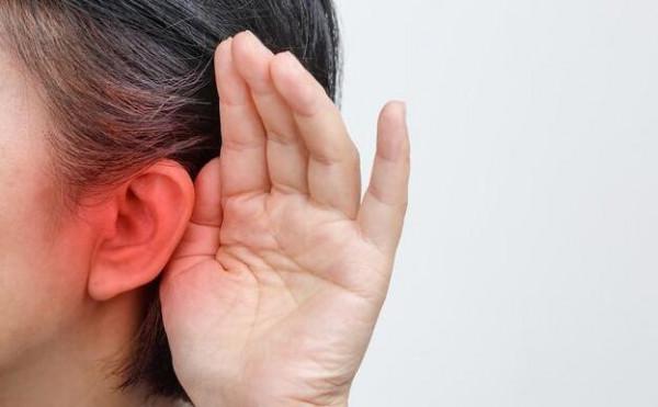 你耳朵裡面嗡嗡響嗎?試試這個方法把響聲關掉 你耳朵裡面嗡嗡響嗎?試試這個方法把響聲關掉