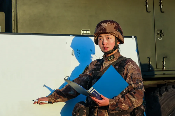 誰說女子不如男？一睹“飛控手”陳瑜超颯風采