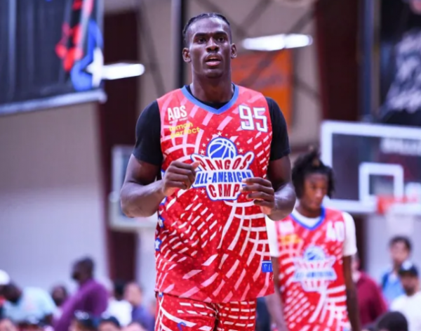 美媒預測火箭明年用4號籤選杰倫杜倫，曾凡博適合塞拉斯戰術體系