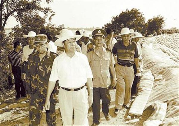 原湖南省委副書記鄭培民,臨終前最後一句話:不要闖紅燈 原湖南省委副書記鄭培民,臨終前最後一句話:不要闖紅燈