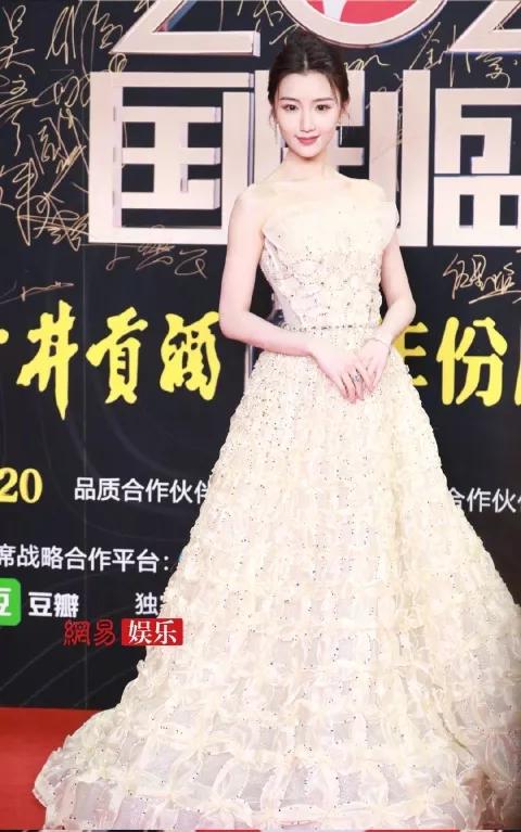 女明星國劇盛典紅毯生圖，你覺得怎樣？