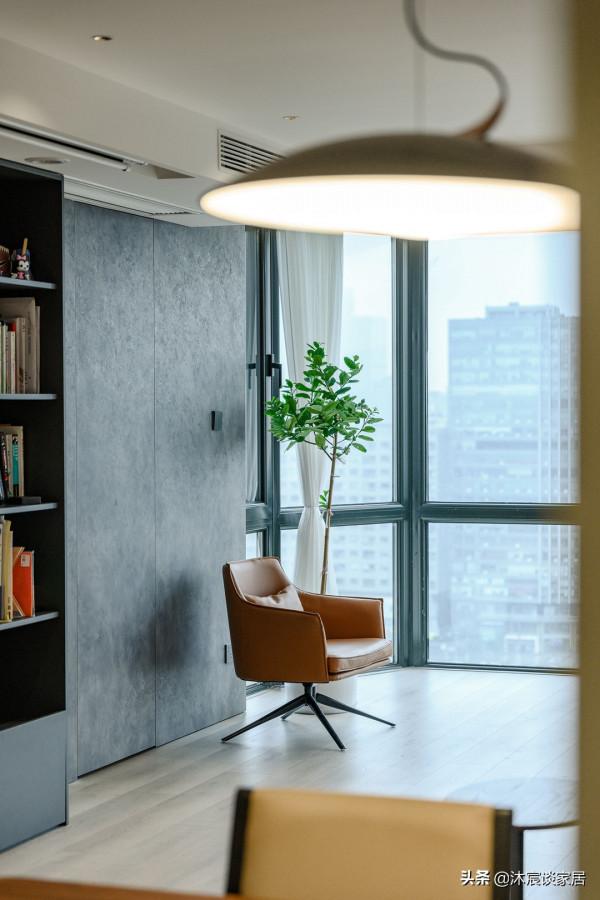 越來越多年輕人選擇客廳不裝電視,還真別說,這樣的家出彩又實用 越來越多年輕人選擇客廳不裝電視,還真別說,這樣的家出彩又實用