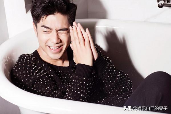 近水樓臺先得月，和自己經紀人結婚的娛樂圈明星都有誰呢？