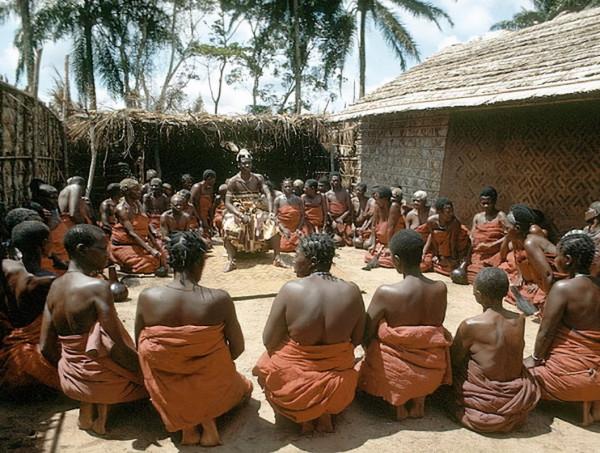 部落土著文化和非洲動植物自然風景相結合的剛果20000法郎鈔票 部落土著文化和非洲動植物自然風景相結合的剛果20000法郎鈔票