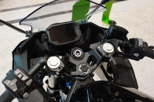 川崎油電混合摩托車正在研發中？