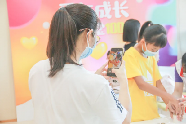 濃濃中秋意 深情感恩禮——親子DIY創意月餅活動