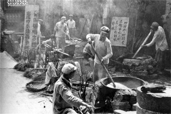 彭總焦急回北京，周恩來卻倍受苛責，毛主席：大將衝冠怒不是壞事