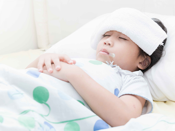 為什麼我的小孩每個月發高燒和喉嚨發炎,吃什麼才能提高免疫力? 為什麼我的小孩每個月發高燒和喉嚨發炎,吃什麼才能提高免疫力?