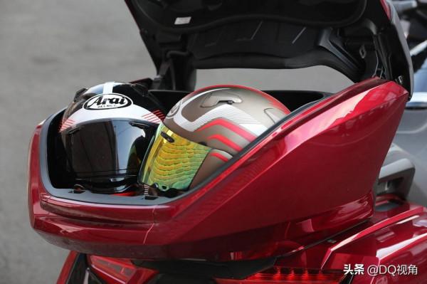 本田金翼2021款DCT版本,六缸水冷動力,舒適性升級支援安卓系統 本田金翼2021款DCT版本,六缸水冷動力,舒適性升級支援安卓系統