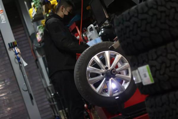 怪獸修車：翻新來自河南的大眾途安，全車異響抖動，積碳堆積如山