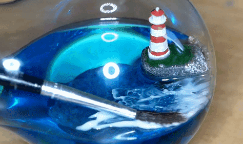 手工DIY丨值得一試的小手工（滴膠燈泡海景）