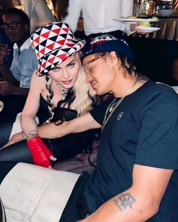 這哪裡是63歲，說36也不過分